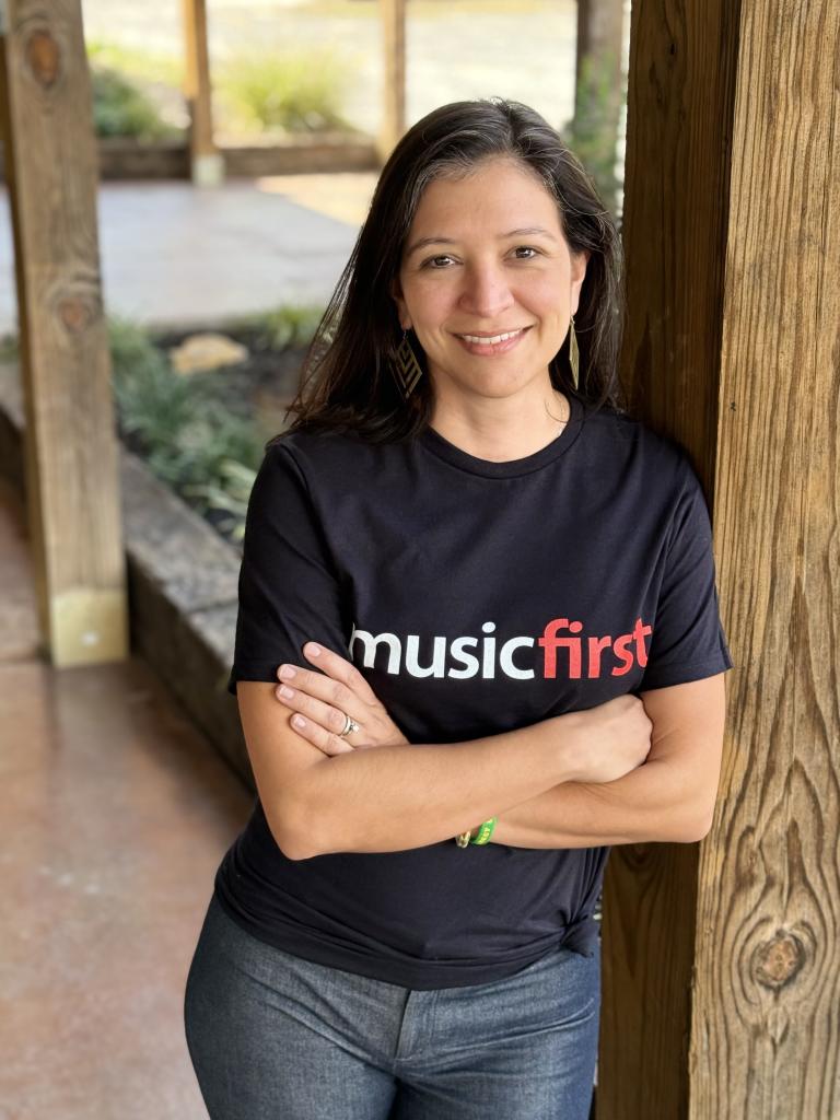 Giovanna Cruz Headshot